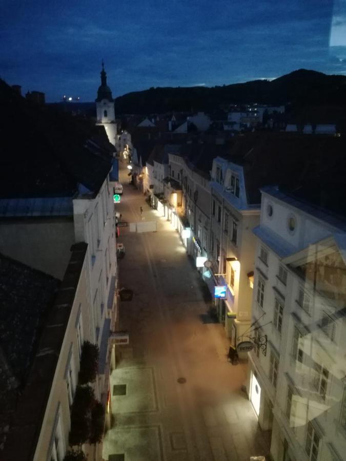 Penthouse Maxfux Direkt In Der Fussgaengerzone 130M2 Daire Krems an der Donau Dış mekan fotoğraf